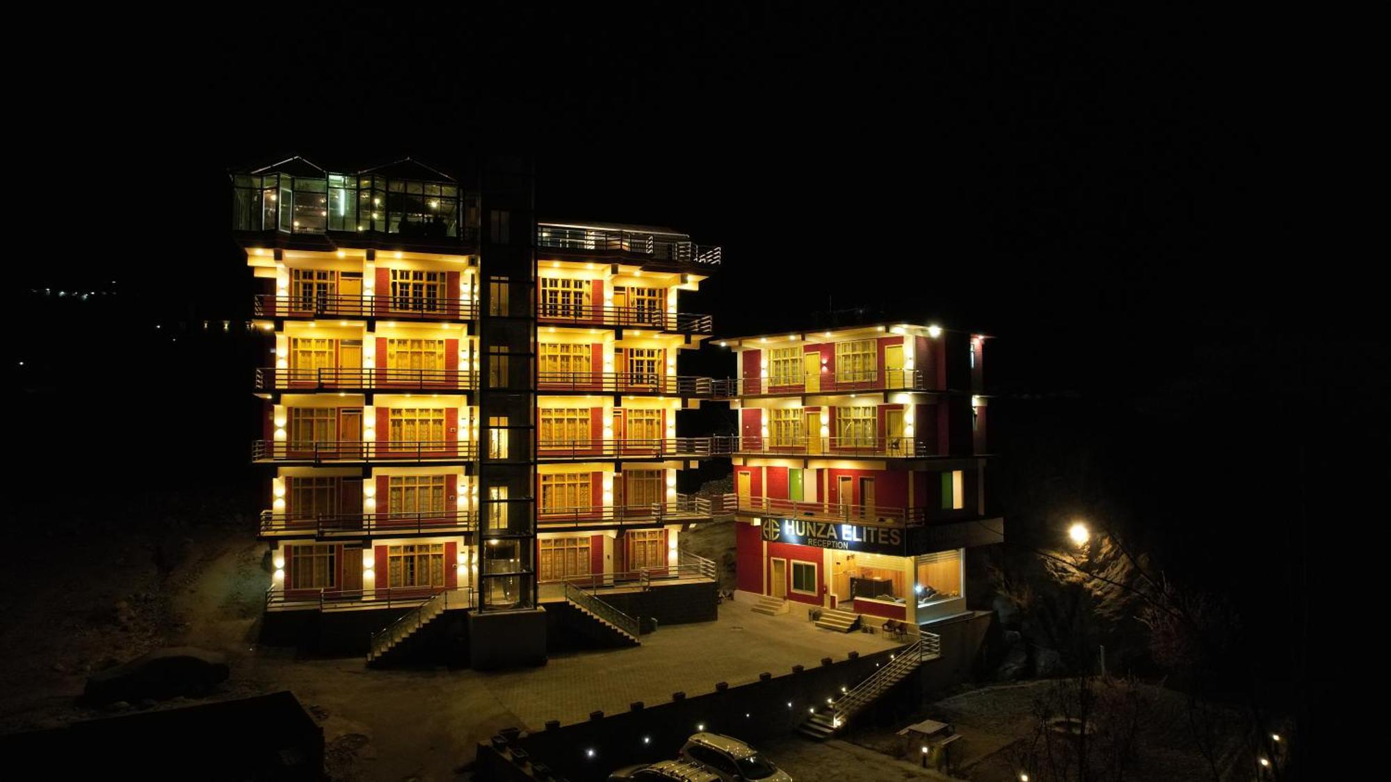 Hunza Elites By Orane Hotel Karimabad  Exterior photo